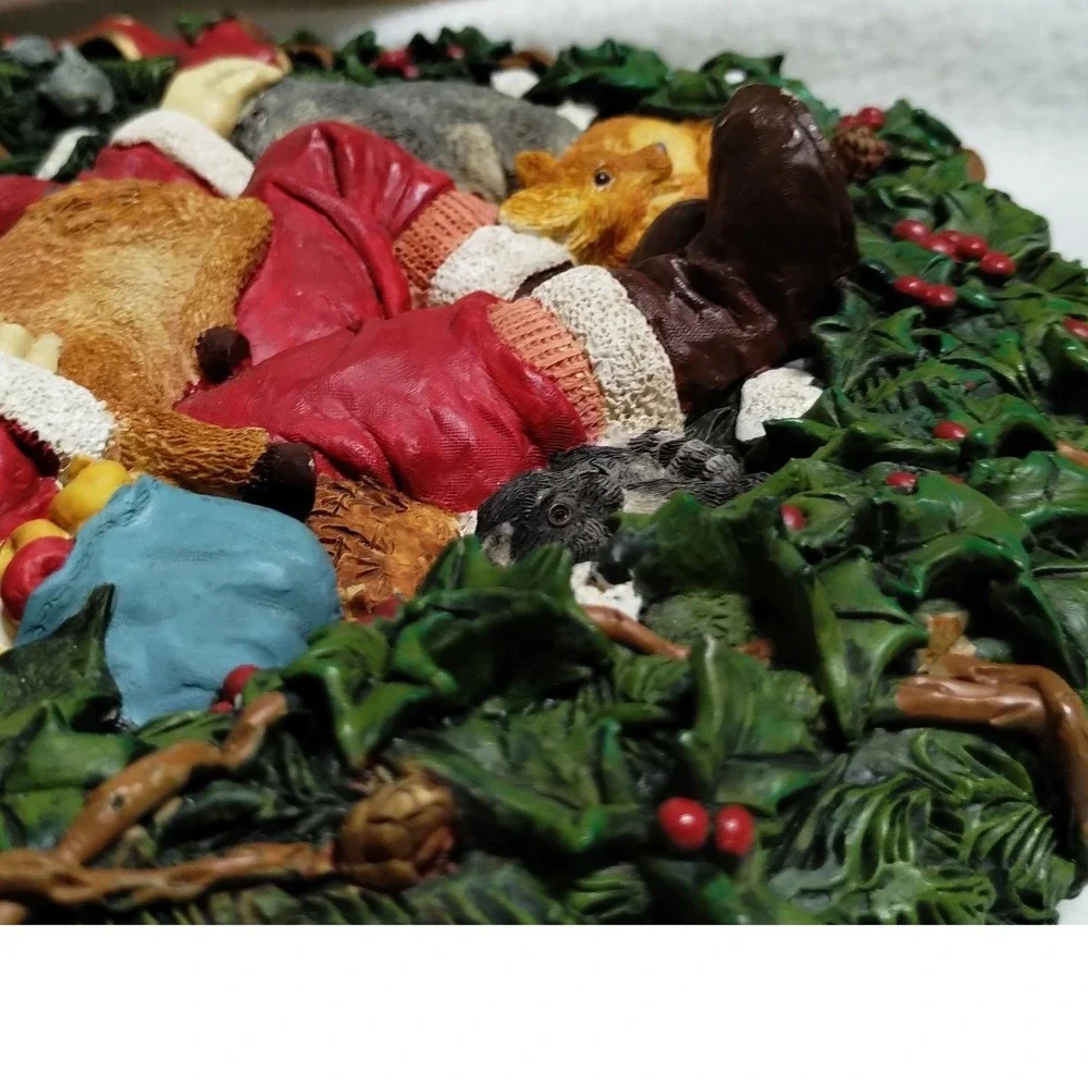Vintage‎ Santa Woodland Animals Wreath Resin Christmas Wall Decor 1990s